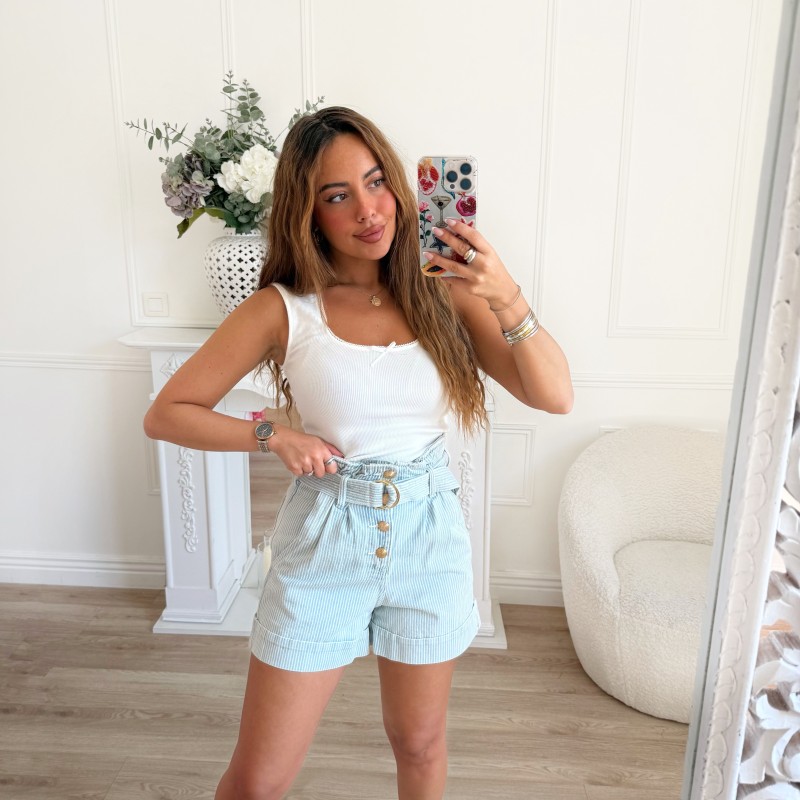 SHORT EN JEAN RAYURES AVEC CEINTURE SHORT EN JEAN RAYURES AVEC CEINTURE