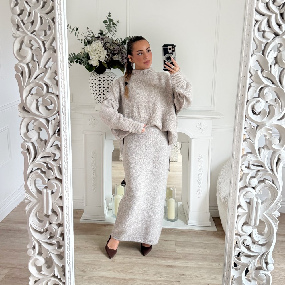 ENSEMBLE EN MAILLE  JUPE ET PULL CAMILLE